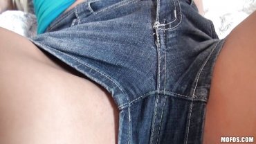 Mofos - very hot blonde enjoys giving head