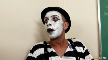Brazzers - girl sucking mime teacher's cock