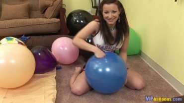   BALLOON FETISH and GIRL and Looner