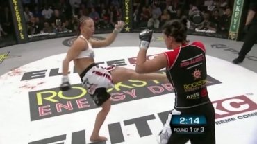 MMA. Gina Carano vs Kaitlin Young